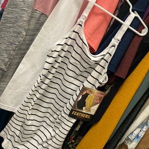 Feathers maternity tank